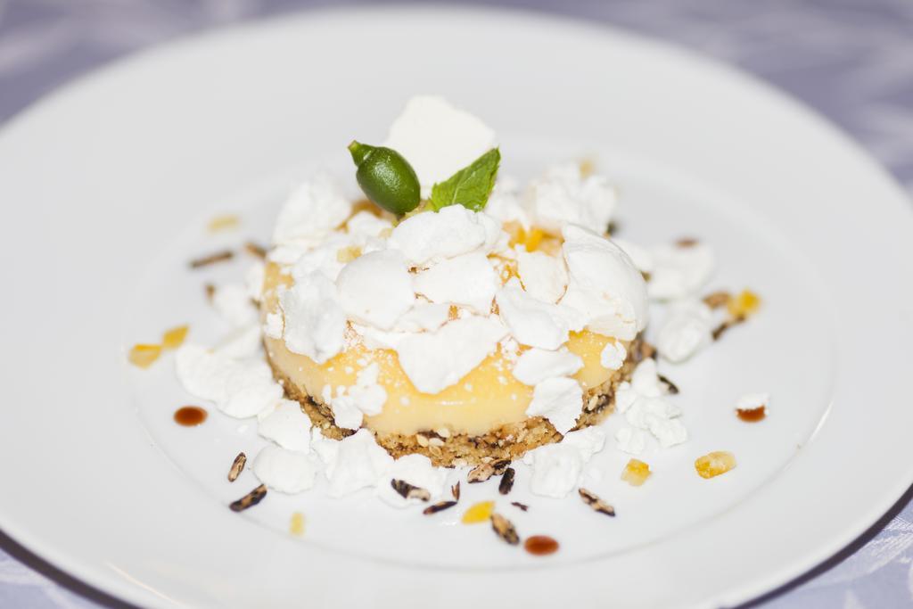Logis Hotel Restaurant Le Flamant Rose Camargue Albaron Bagian luar foto
